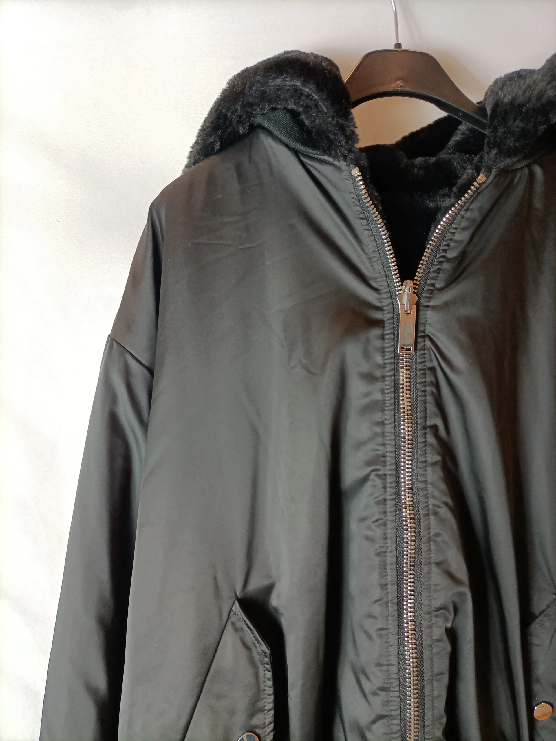 ZARA. Abrigo reversible negro. T S - Imagen 2