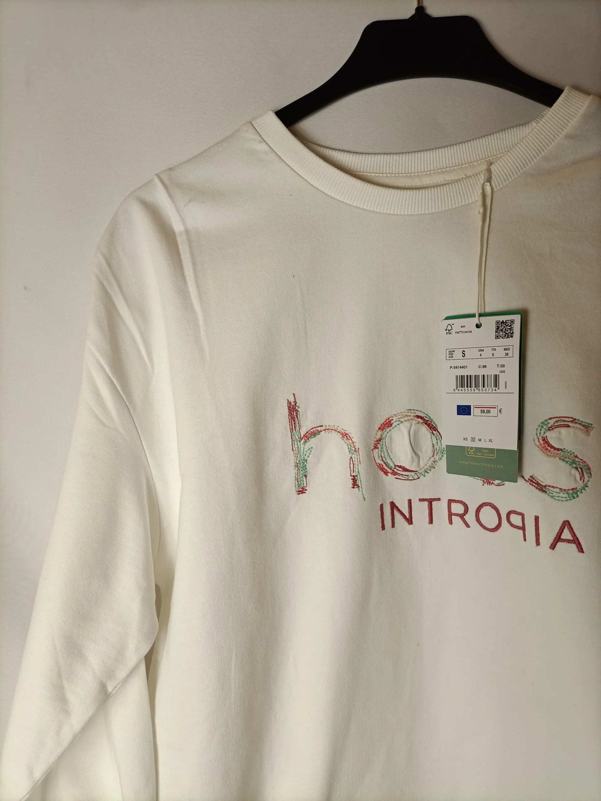 INTROPIA. Sudadera blanca letras T.s - Imagen 2