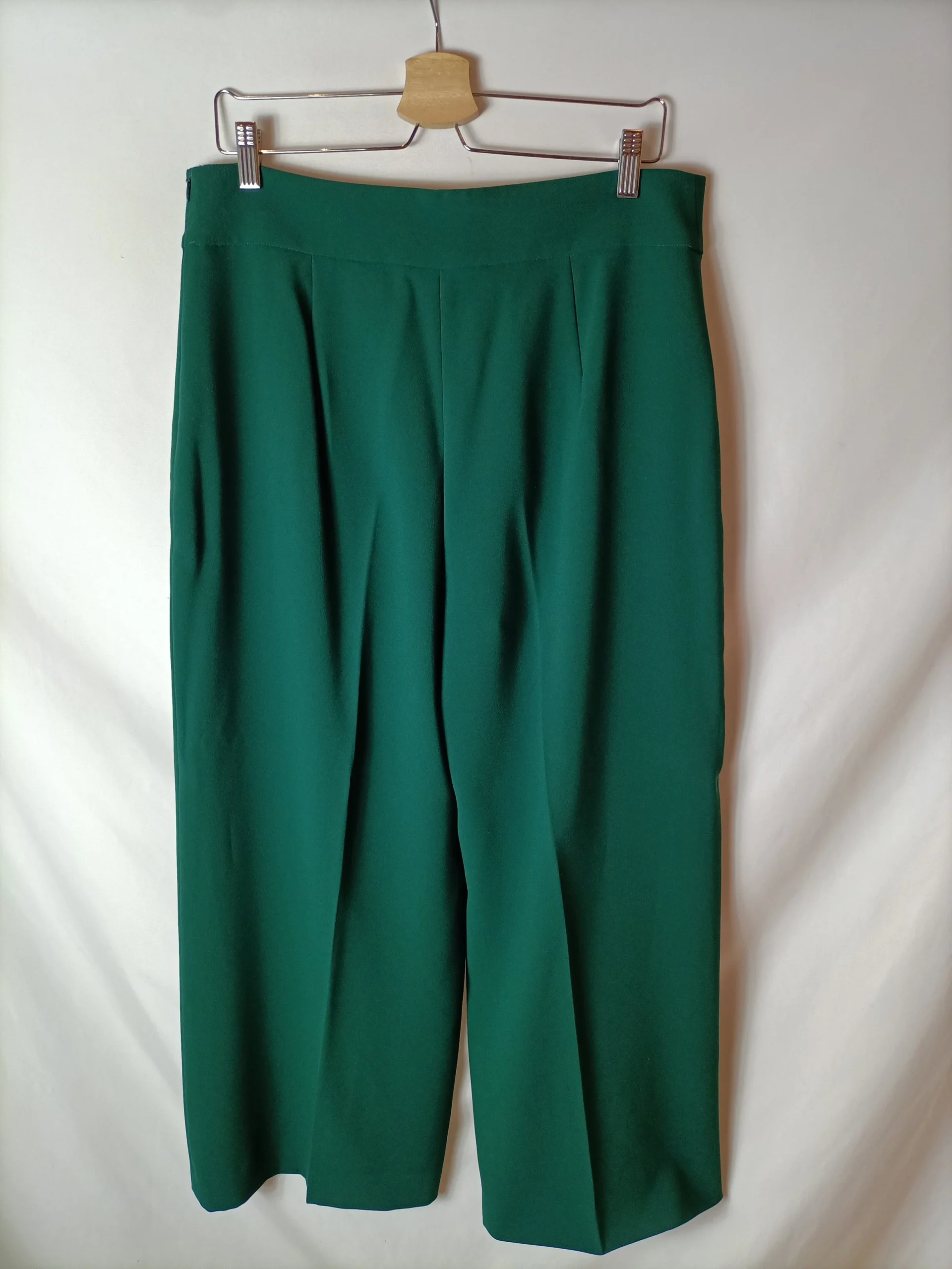 ZARA. Pantalón culotte verde T.XL - Imagen 3