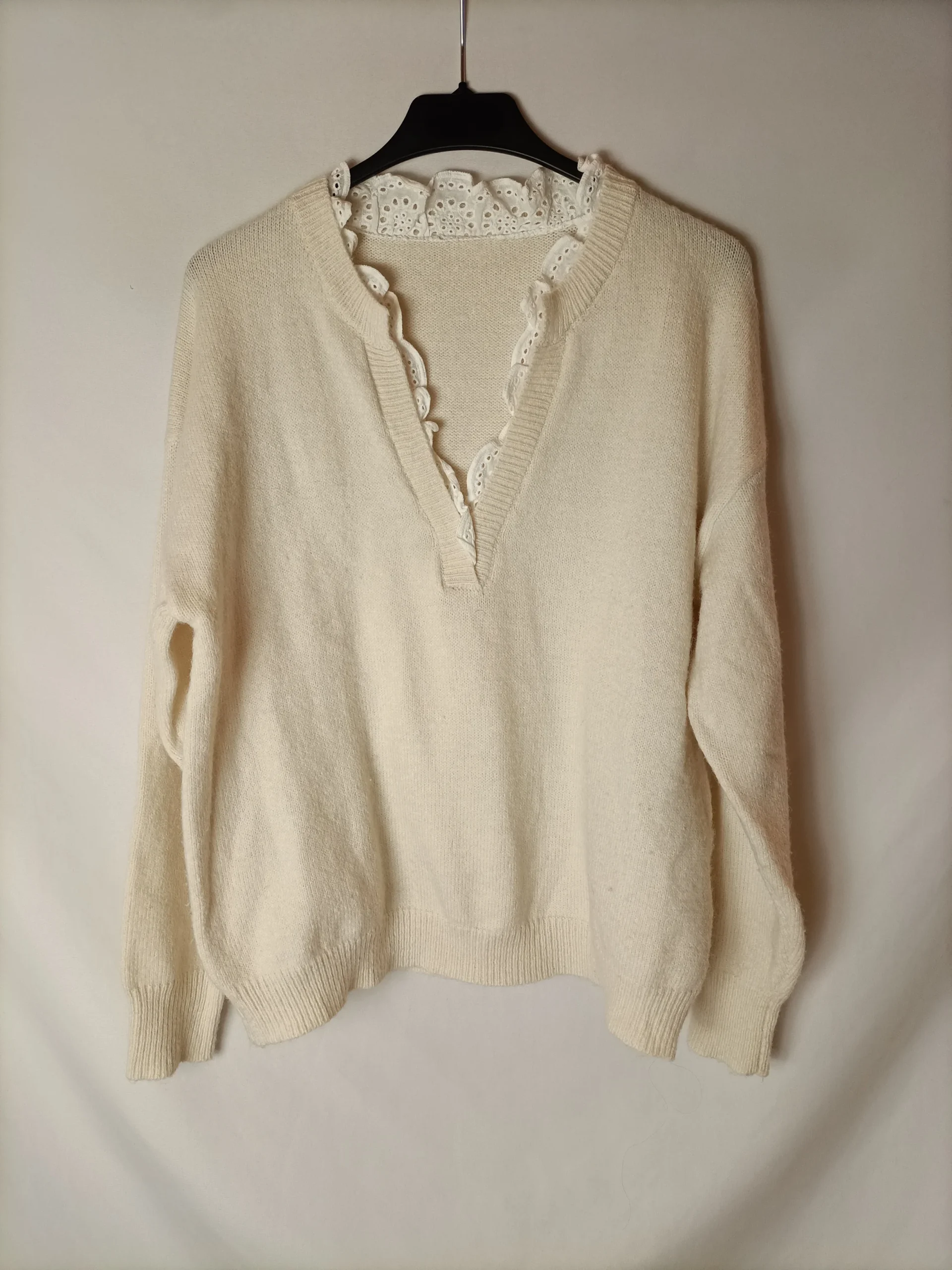 OTRAS. Jersey beige detalle cuello. T S/M