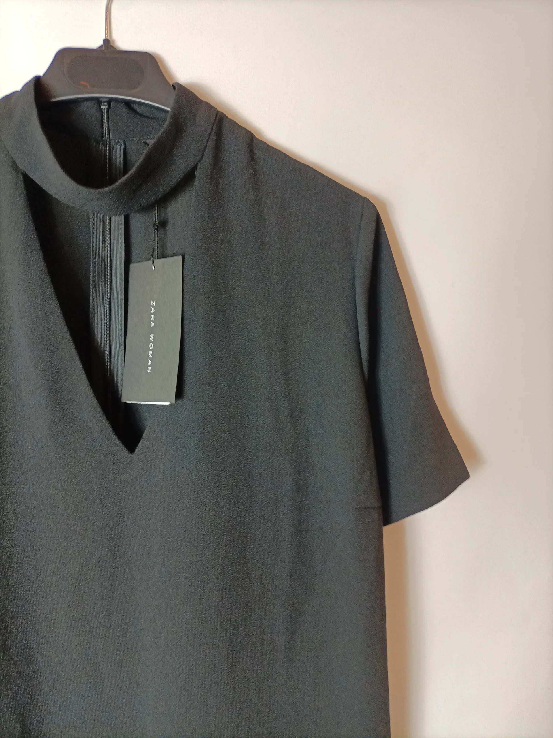 ZARA. Vestido negro choquer T.s - Imagen 2