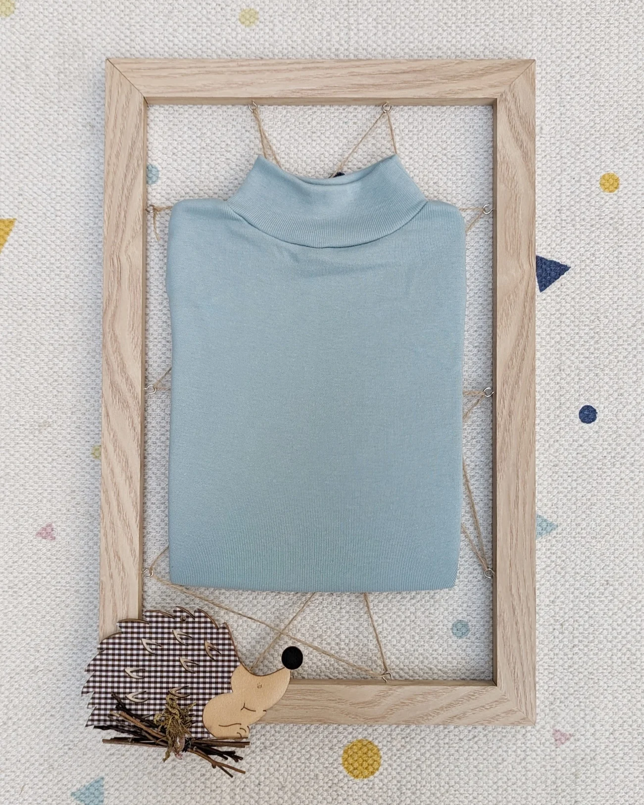 Camiseta semicisne pelito Verde Empolvado