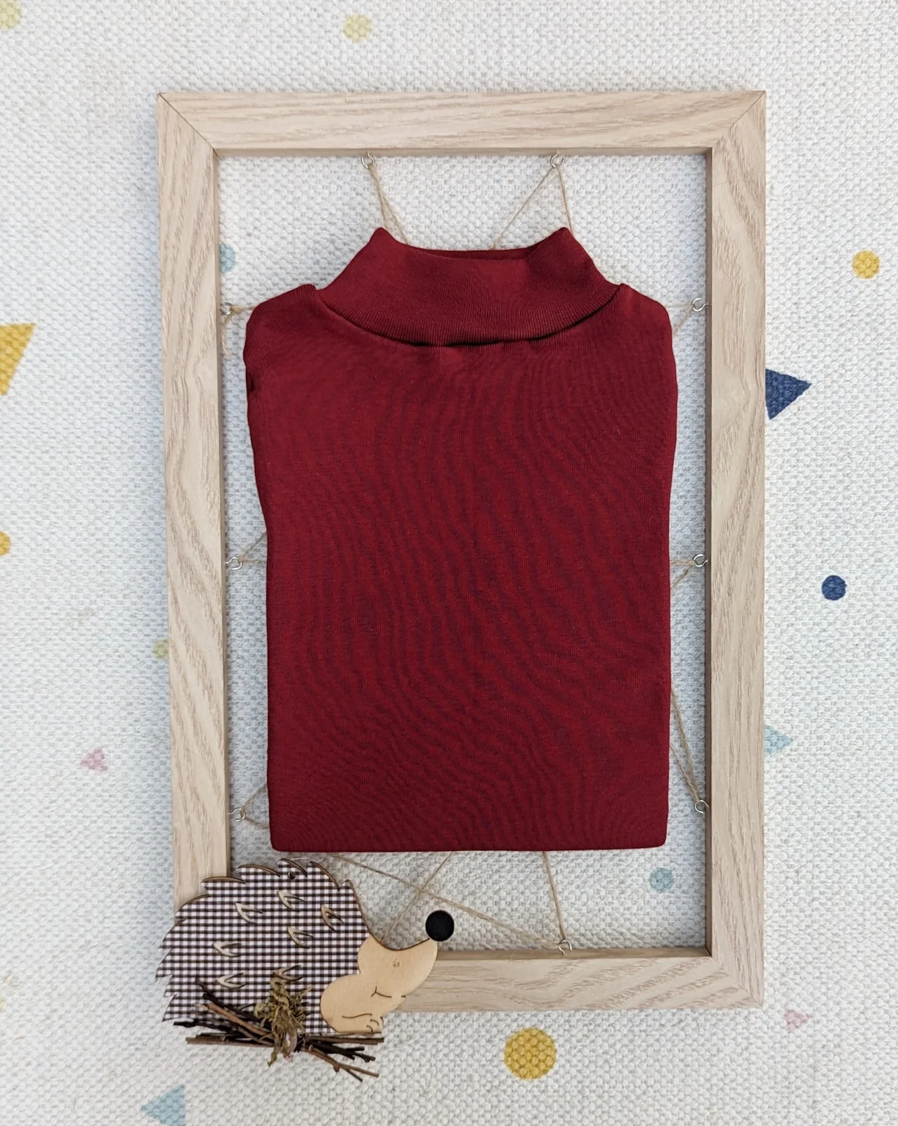 Camiseta semicisne pelito Burdeos